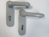 Klamka-klamka z tworzywa szarego 9/72 mm (bez wkładki)